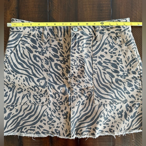 Denim Animal Print Mini Skirt Forever 21 Size Large - Picture 7 of 9